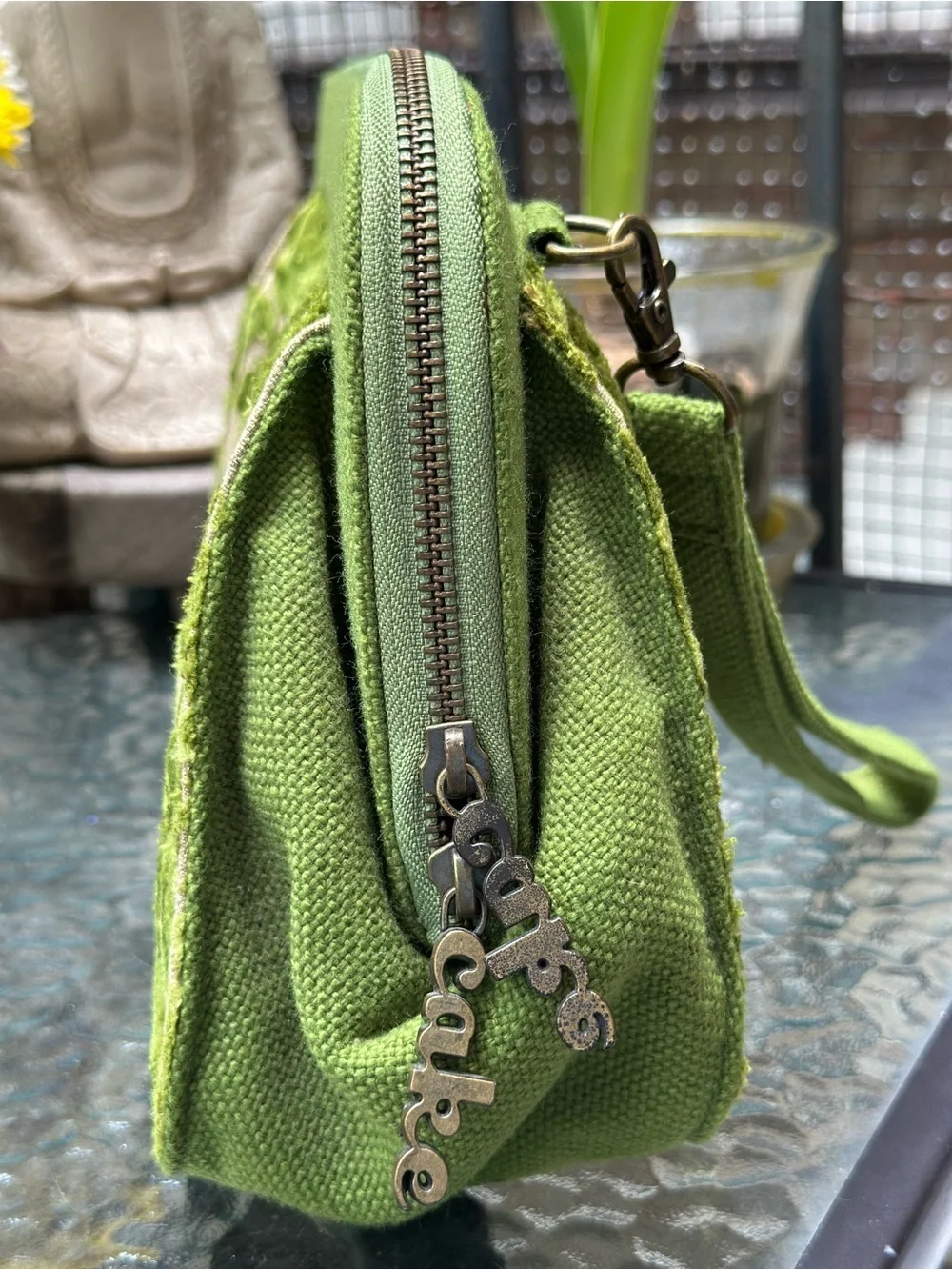 RARE 2009 Cake by Petunia Pickle Bottom Cameo Clutch Green Velvet Diaper Bag
